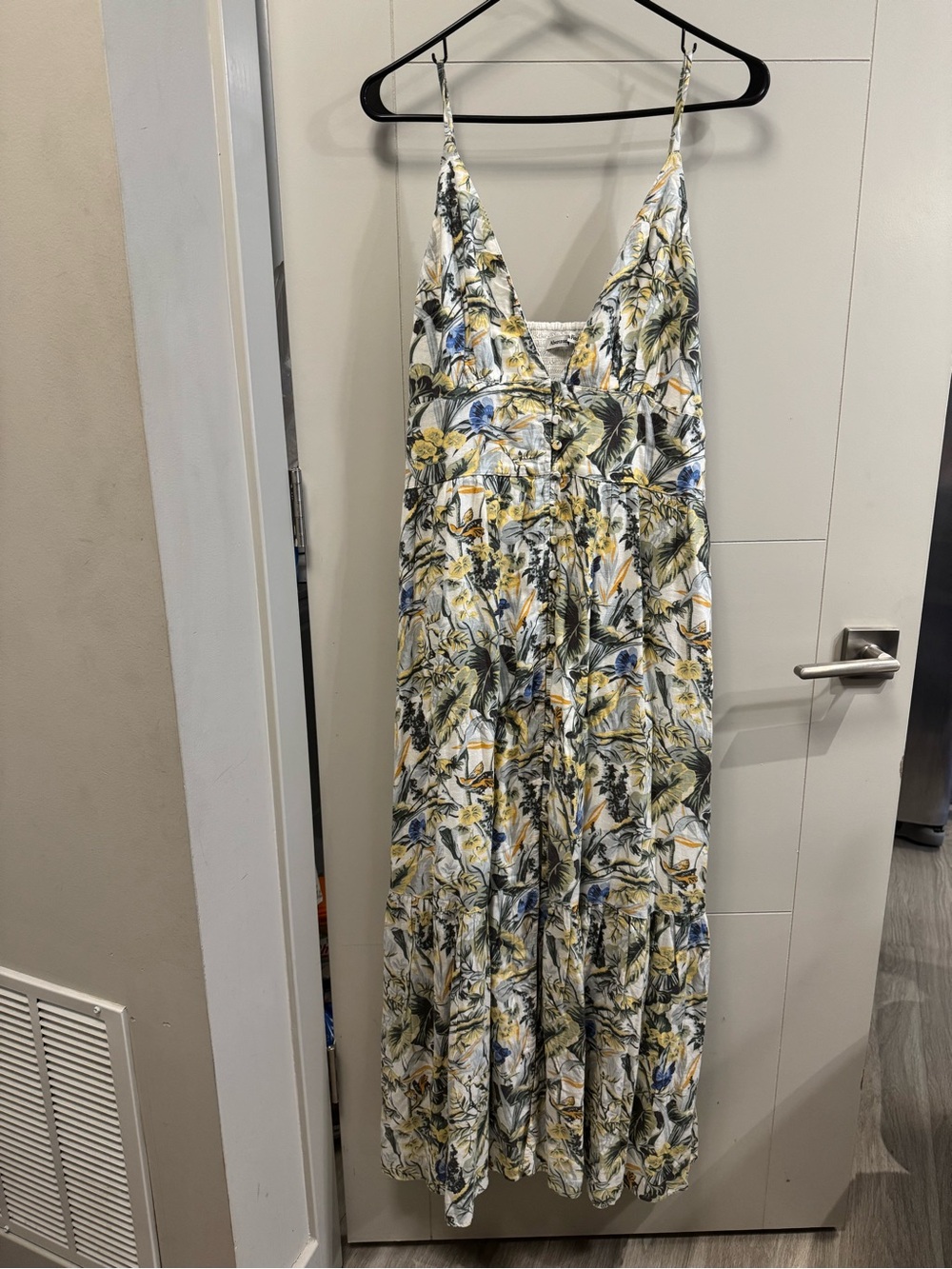 Abercrombie Button-Through Linen Maxi Dress - Picture 4 of 9